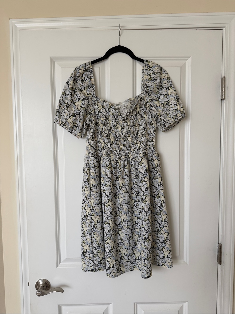 H&M Black, White and Yellow Floral Puff-Sleeve Smocked Dress